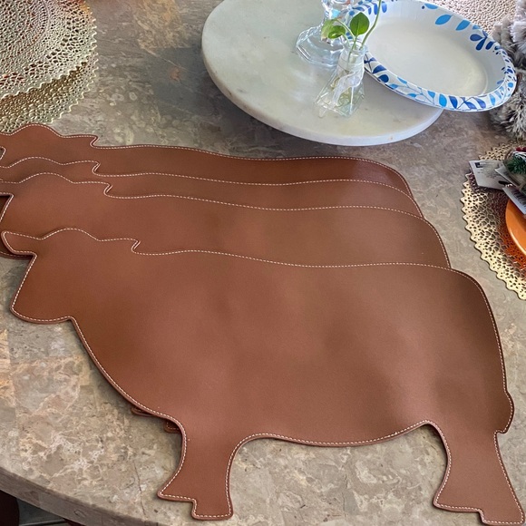 Cow-Shaped 4pc Placemats - Picture 2 of 5